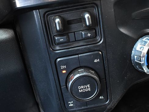 Used 2023 Ford F250 Lariat w/ Lariat Ultimate Package AWD/4WD image 27