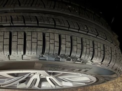 Used 2025 RAM 1500 Tungsten AWD/4WD image 12