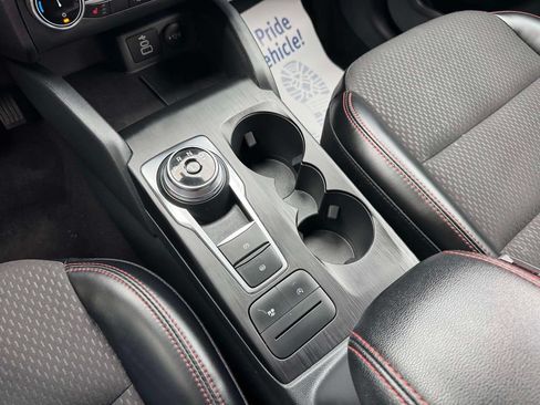 Used 2025 Ford Escape ST-Line Select AWD/4WD image 30