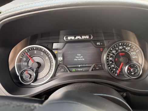 Used 2025 RAM 1500 Laramie AWD/4WD image 23