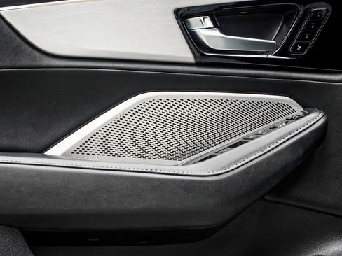 Used 2024 Acura MDX FWD w/ Technology Package image 29