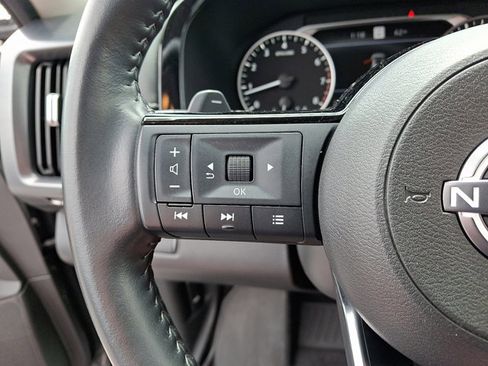 Used 2023 Nissan Pathfinder SL w/ Lighting Package (N92) AWD/4WD image 23