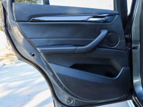 Used 2018 BMW X1 xDrive28i image 12