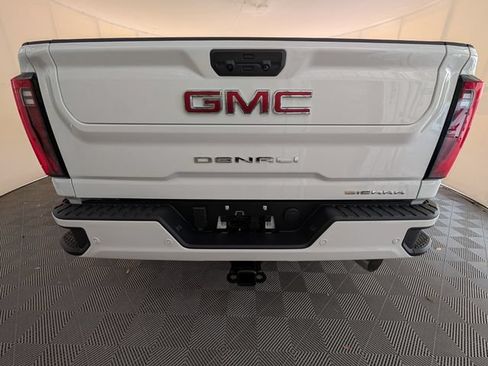 New 2026 GMC Sierra 2500 Denali AWD/4WD image 9