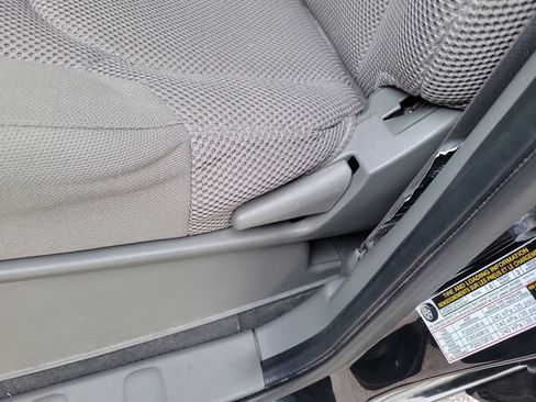 Used 2021 Nissan Frontier SV w/ Midnight Edition Floor Mats RWD image 19