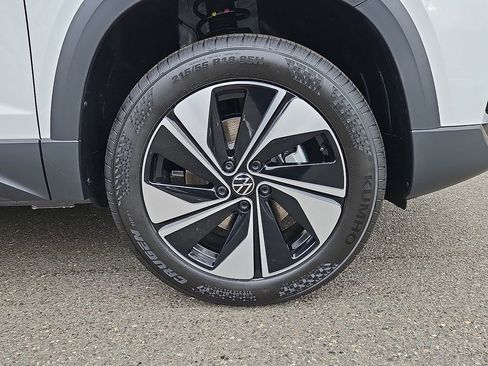 New 2026 Volkswagen Taos SE AWD/4WD image 8