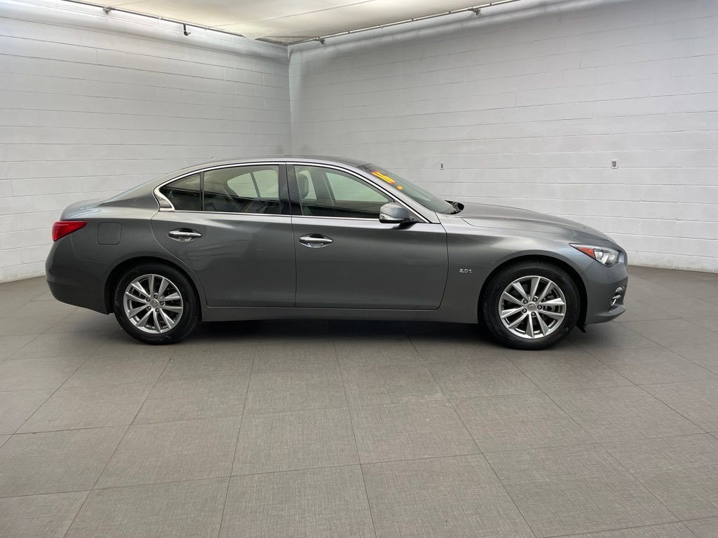 Used 2016 INFINITI Q50 Premium RWD image 7