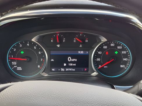 Used 2023 Chevrolet Traverse LT AWD/4WD image 13