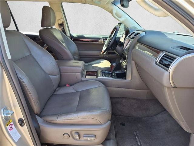 Used 2015 Lexus GX 460 w/ Premium Package AWD/4WD image 22
