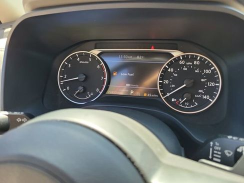 Used 2024 Nissan Rogue SV w/ SV Premium Package image 17