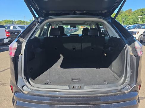 Used 2019 Ford Edge Titanium w/ Equipment Group 301A AWD/4WD image 16