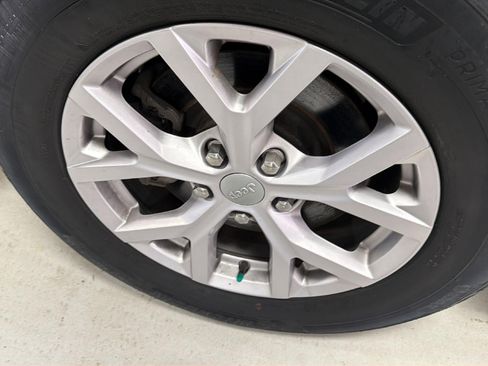 Used 2022 Jeep Grand Cherokee L Limited image 25