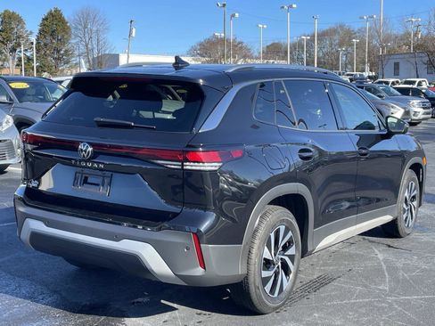 Certified 2025 Volkswagen Tiguan S image 7