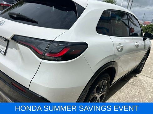 Used 2024 Honda HR-V EX-L image 9
