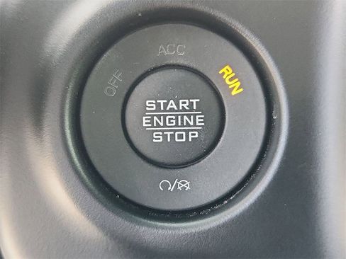 Used 2022 Jeep Wrangler Unlimited Rubicon w/ Trailer Tow Package image 17