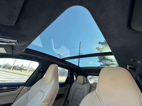 Used 2023 Porsche Cayenne GTS image 26