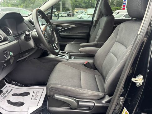 Used 2019 Honda Ridgeline Sport image 9