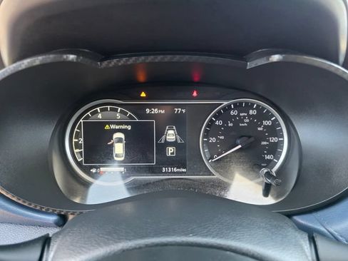 Used 2025 Nissan Versa SV FWD image 24