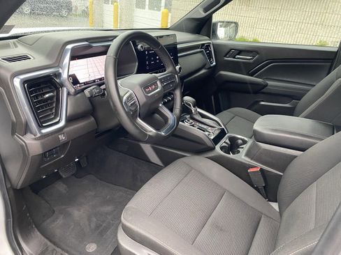 Used 2025 GMC Canyon Elevation AWD/4WD image 15