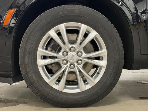 Certified 2025 Cadillac XT6 Luxury FWD image 12