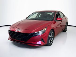 Used 2023 Hyundai Elantra SEL w/ Convenience Package FWD video 1