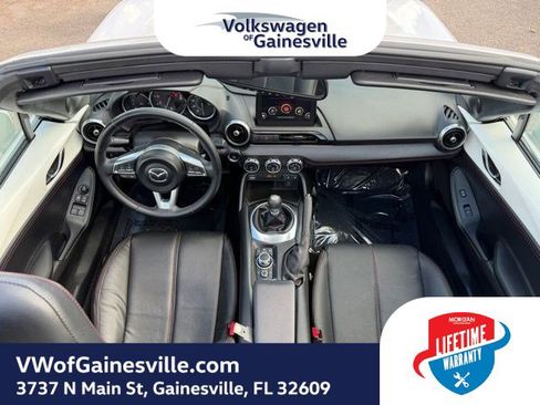 Used 2019 MAZDA MX-5 Miata RF Grand Touring image 23