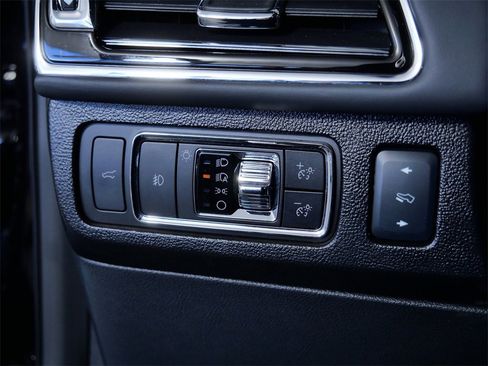 Certified 2024 Lincoln Navigator Black Label image 25