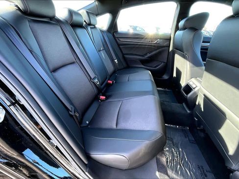 Used 2022 Honda Accord Sport image 19