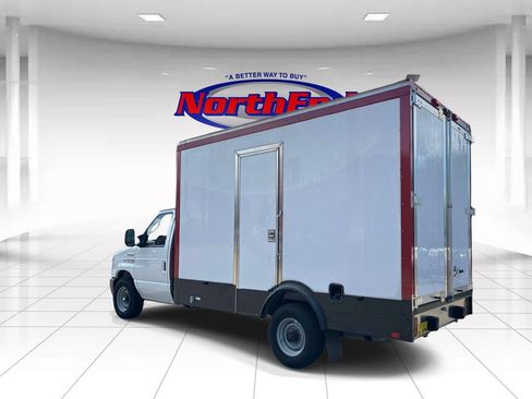 Used 2024 Ford E-350 and Econoline 350 Super Duty w/ Power Windows & Locks Group RWD image 5