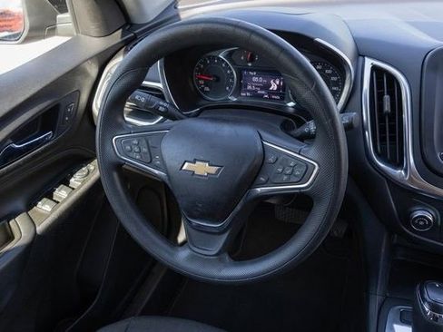 Used 2021 Chevrolet Equinox LT image 22