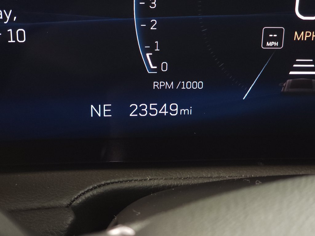 Used 2024 Cadillac XT4 Premium Luxury AWD/4WD image 23