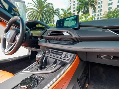 Used 2019 BMW i8 Roadster AWD/4WD image 86