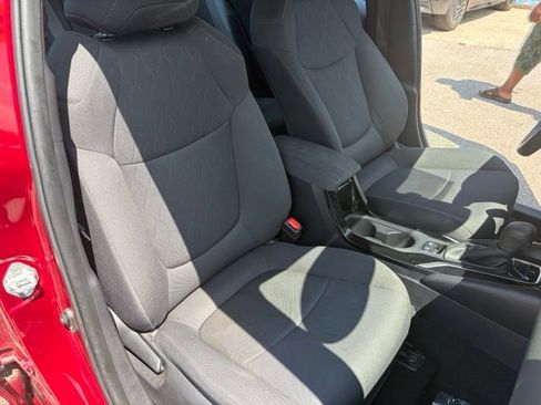 Used 2022 Toyota Corolla LE FWD image 30