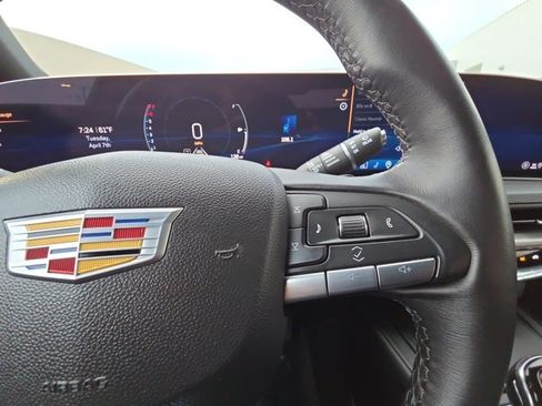 Certified 2025 Cadillac XT4 Premium Luxury AWD/4WD image 12