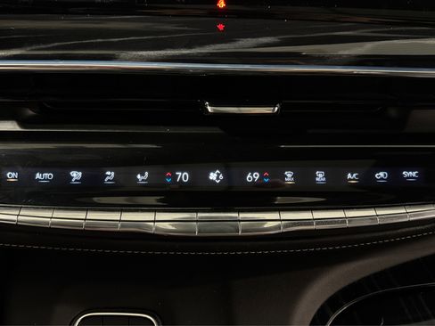 Used 2024 Cadillac Escalade Sport image 35