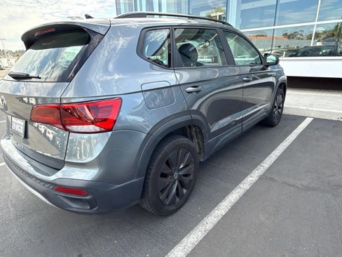 Used 2023 Volkswagen Taos S FWD image 9