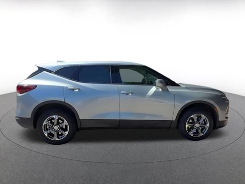 Used 2025 Chevrolet Blazer LT FWD image 16