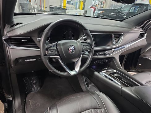 Used 2023 Buick Enclave Avenir image 17