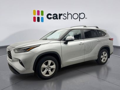 Used 2023 Toyota Highlander LE