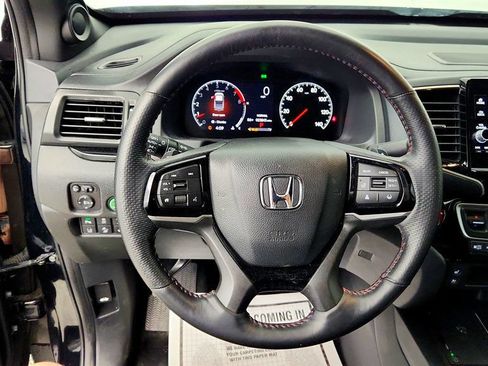 Used 2024 Honda Ridgeline Black Edition image 14