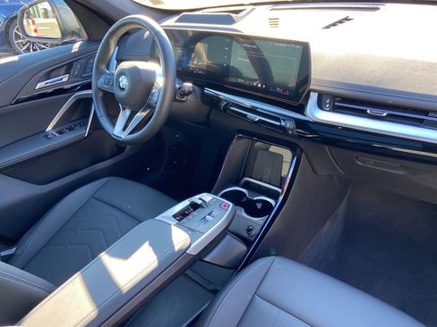 Used 2025 BMW X1 xDrive28i w/ Technology Package image 25