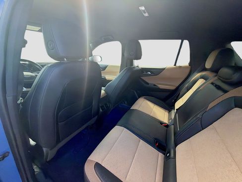 Used 2025 Chevrolet Equinox ACTIV image 25