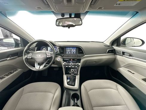 Used 2019 Hyundai Elantra Value Edition FWD image 3