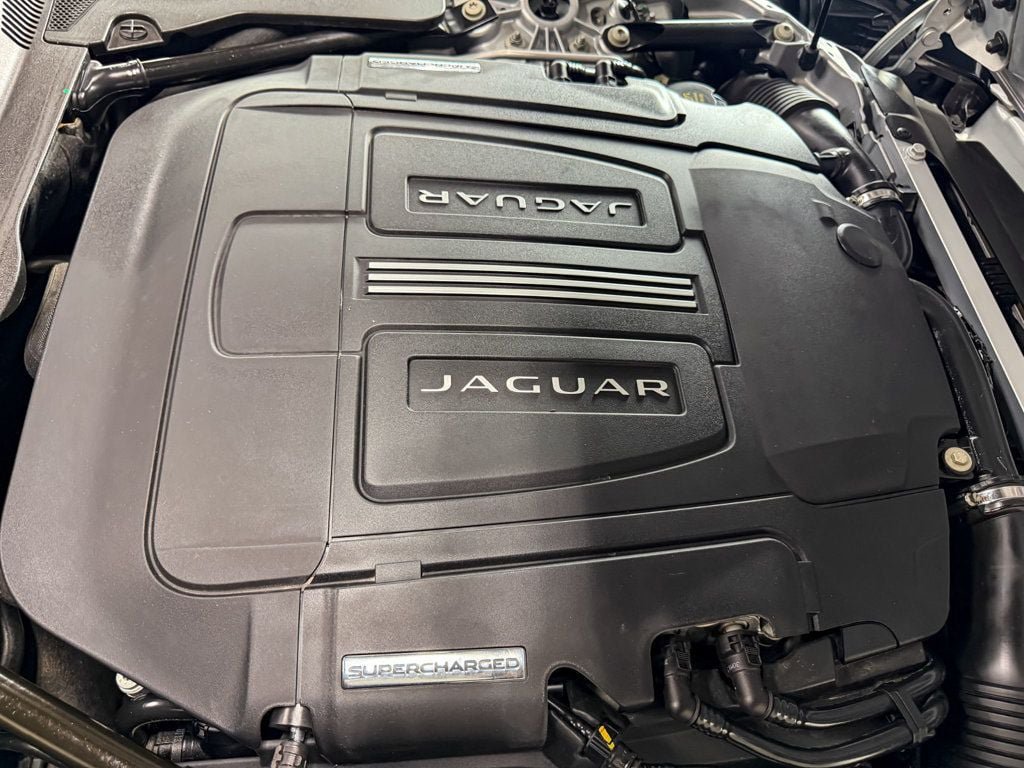 Used 2015 Jaguar F-TYPE R RWD image 38