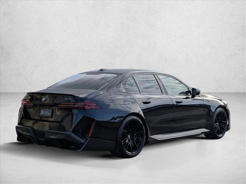 Used 2026 BMW M5 w/ Carbon Package AWD/4WD image 5