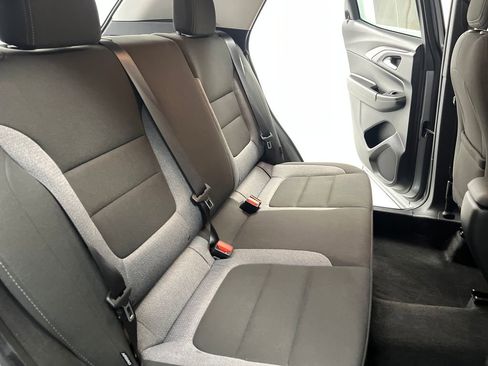 Used 2025 Chevrolet TrailBlazer LT AWD/4WD image 17