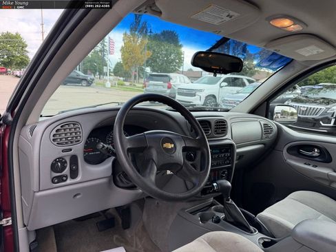 Used 2005 Chevrolet TrailBlazer EXT 4WD w/ LS Preferred Equipment Group image 13