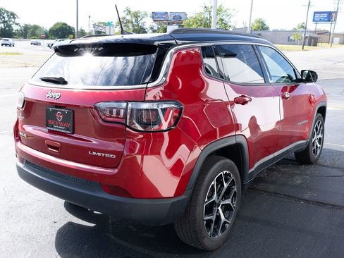 Used 2025 Jeep Compass Limited AWD/4WD image 5