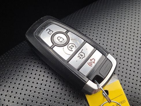 Used 2024 Ford Expedition XLT image 34