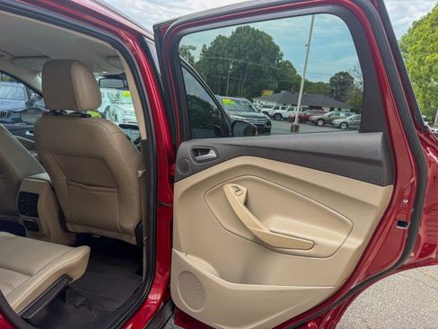 Used 2017 Ford Escape Titanium w/ Equipment Group 301A FWD image 19